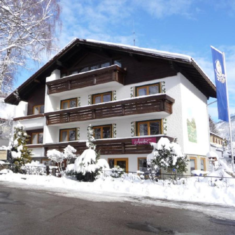 באד הינדלאנג Hotel Restaurant Amadeus - Inclusive Skipass Und Vieles Mehr מראה חיצוני תמונה