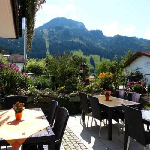 באד הינדלאנג Hotel Restaurant Amadeus - Inclusive Skipass Und Vieles Mehr מראה חיצוני תמונה