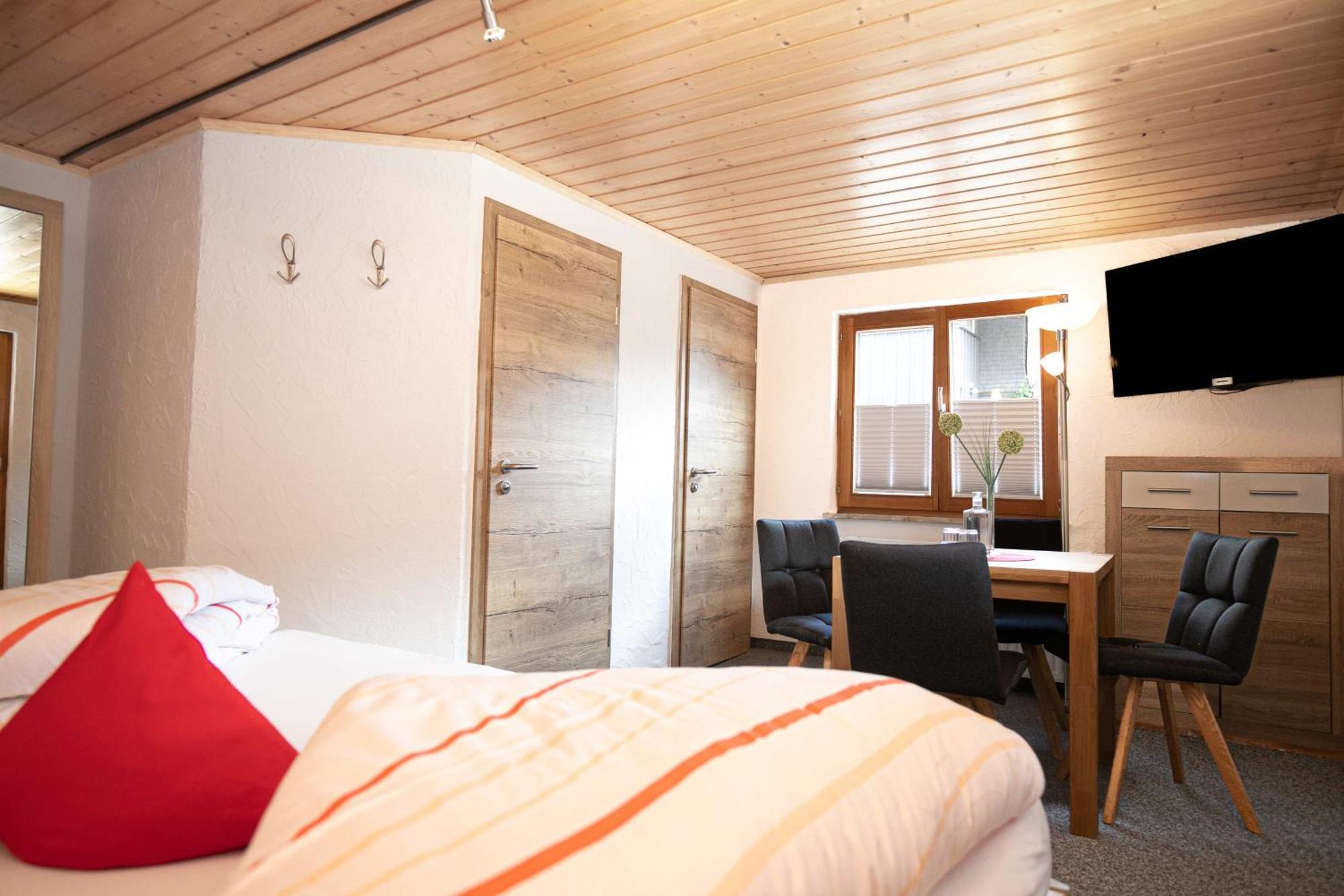 באד הינדלאנג Hotel Restaurant Amadeus - Inclusive Skipass Und Vieles Mehr מראה חיצוני תמונה