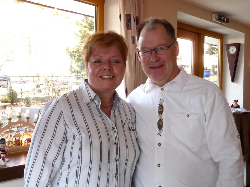 באד הינדלאנג Hotel Restaurant Amadeus - Inclusive Skipass Und Vieles Mehr מראה חיצוני תמונה